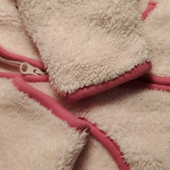 Pink fuzzy jacket - Picture 4 of 5